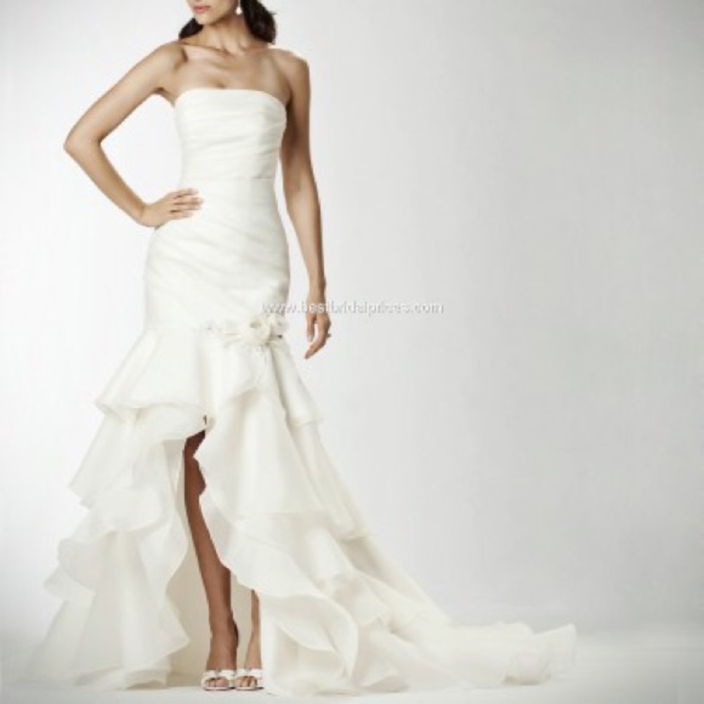 Dere Kiang Bridal Gown Size 8 W/ Detachable Bottom